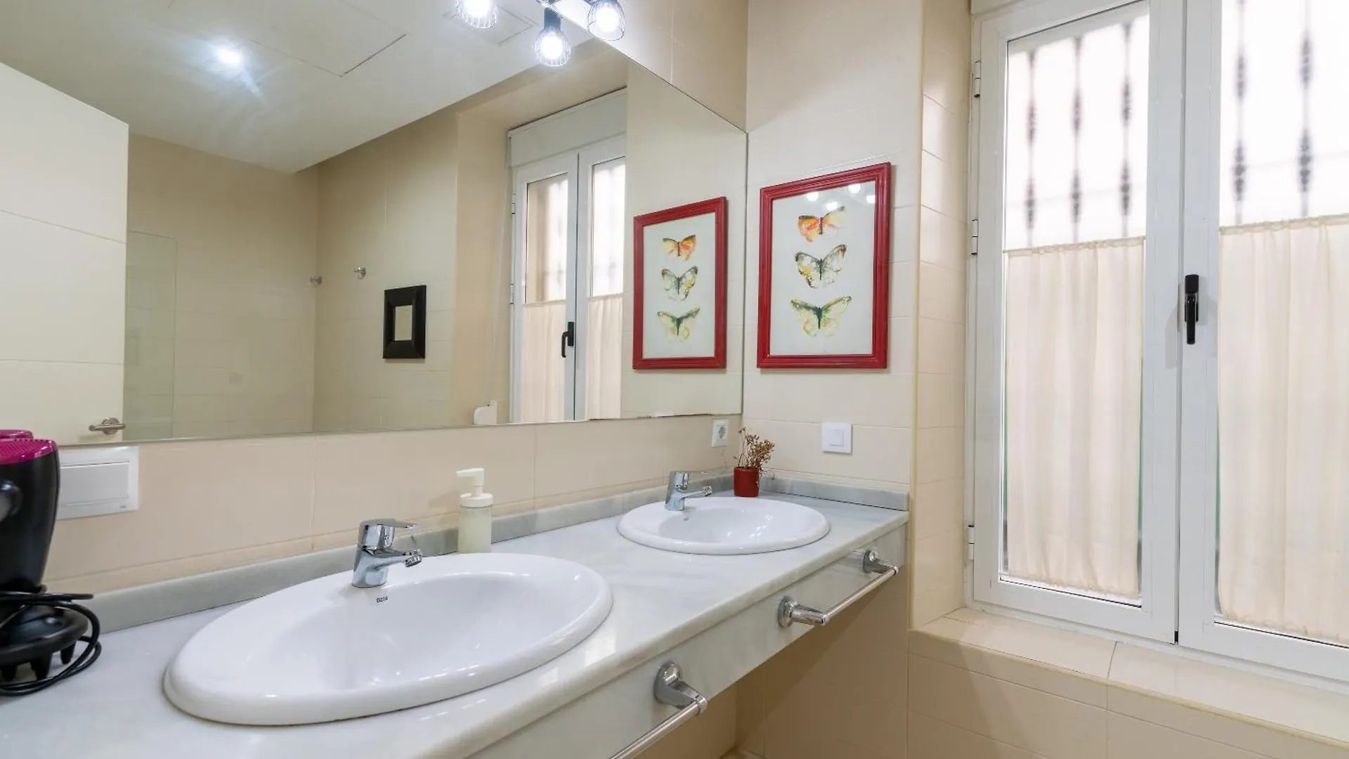 Veoapartment Alhondiga Bajo Севилья 0*,